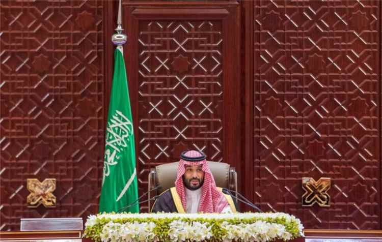 رويترز:ولي عهد السعودية وقائد القيادة المركزية الأمريكية يبحثان آخر التطورات