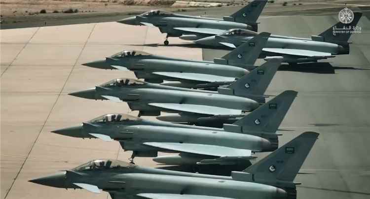 وزارة الدفاع السعودية تستعرض قوة سلاحها الجوي بالتزامن مع تصاعد التهديدات الحوثية
