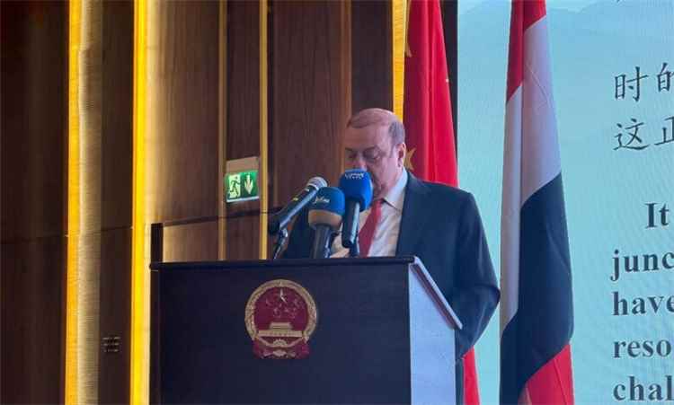 البركاني يوجه رسالة مهمة إلى الصين بشأن مستقبل اليمن