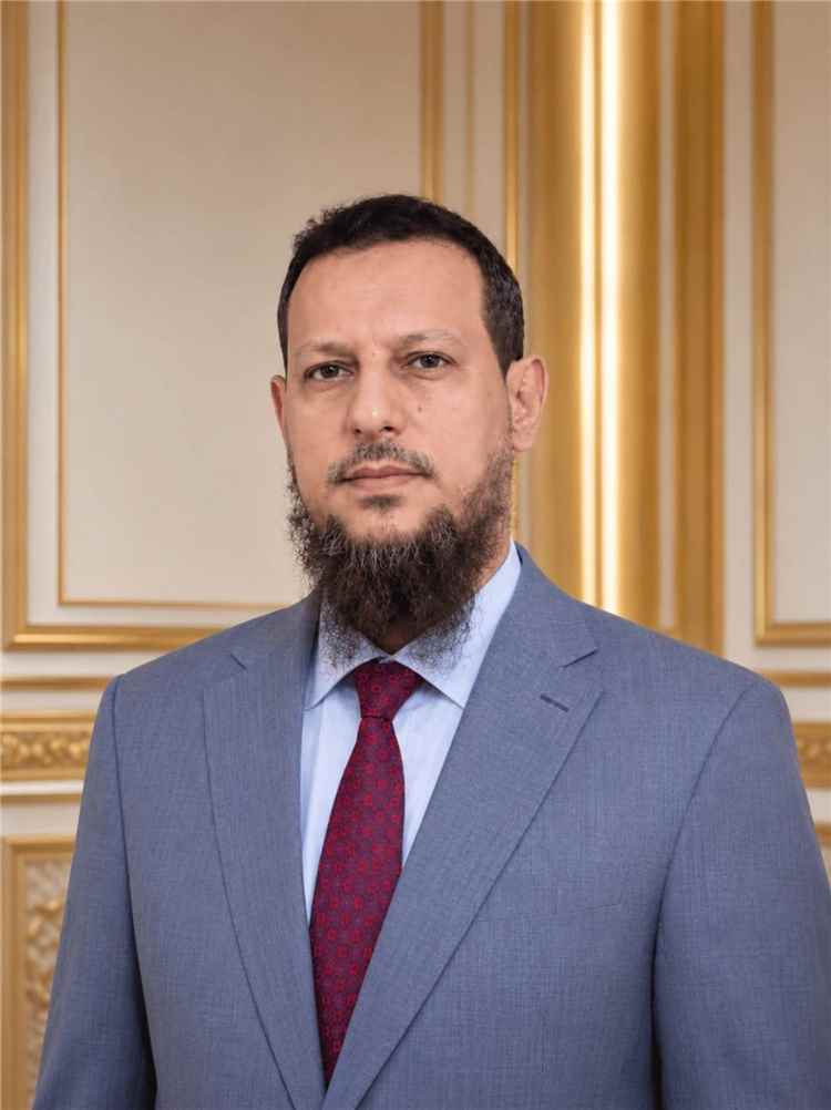 محافظ العاصمة عدن يصدر قرارا بتشكيل خلية الاستجابة الإنسانية لموجات النزوح