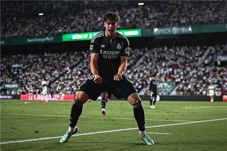 بالدقائق الأخيرة.. اسبي يواصل إنقاذ ريال مدريد ويمنح مورينيو فوزًا ثمينًا على إلتشي في الليجا