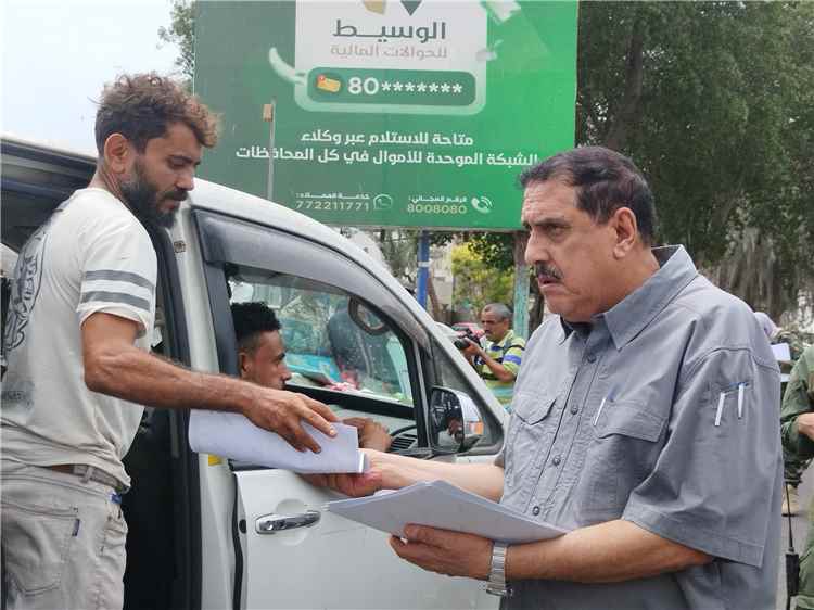 مدير أمن عدن يدشن حملة التوعية بمخاطر المخدرات ويدعو إلى تحصين الشباب