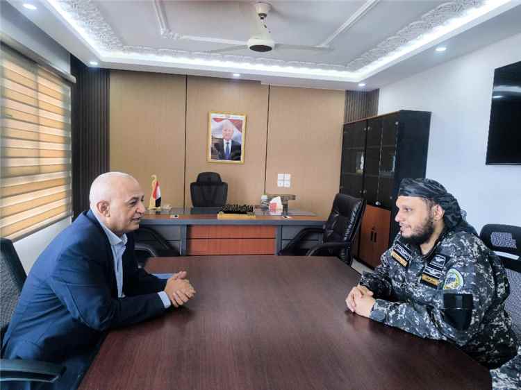 وزير المياه والبيئة يلتقي قائد قوات أمن المنشآت بالأمن الوطني