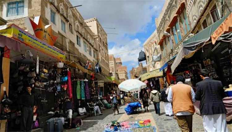 اقتصاد الحوثي في قبضة الركود.. التضخم والجبايات يفاقمان معاناة اليمن