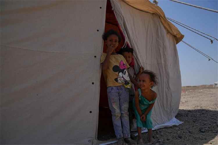 اليونيسف تحذر: تصاعد القتال يفاقم معاناة أكثر من 12 مليون طفل في اليمن