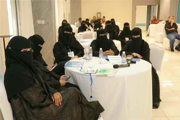 دائرة المرأة بمؤتمر حضرموت الجامع تشارك في برنامج تعزيز مشاركة القيادات النسائية في عمليات السلام وصنع القرار