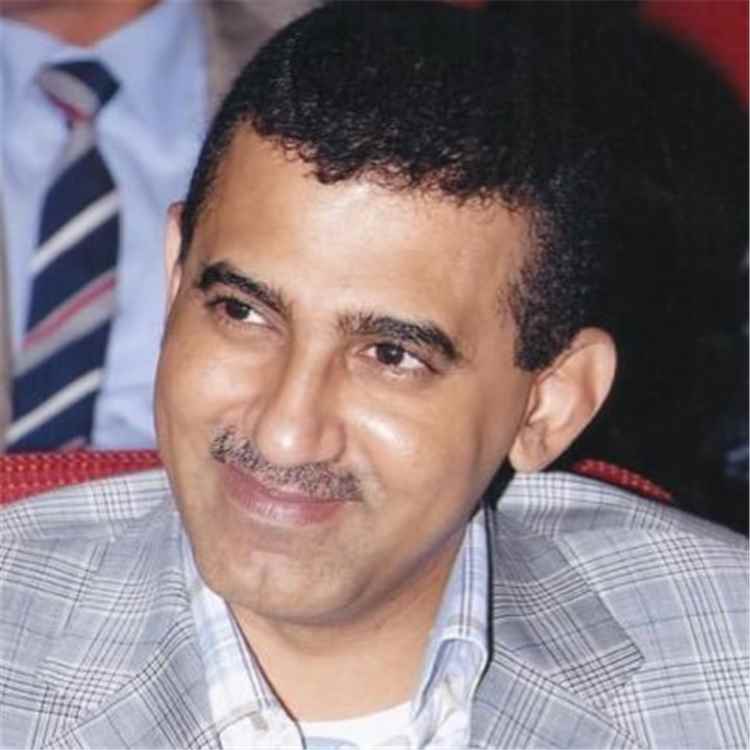 اليوسفي: من «الموت لأمريكا» إلى طمأنة سفنها.. الحوثي يغازل واشنطن وإسرائيل ويستثني السعودية