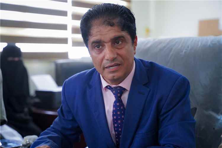 مدير عام تربية أبين يعزي في وفاة الأستاذة تحية الحيدري مديرة ثانوية الدرجاج