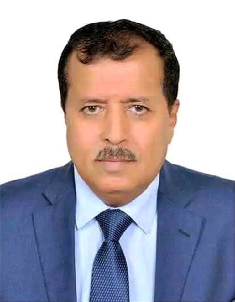 محمد الحميري يوجه رسالة حادة إلى سلطان السامعي: «أي سلطة تمارسها وأنت لا تستطيع إطلاق سجين؟»