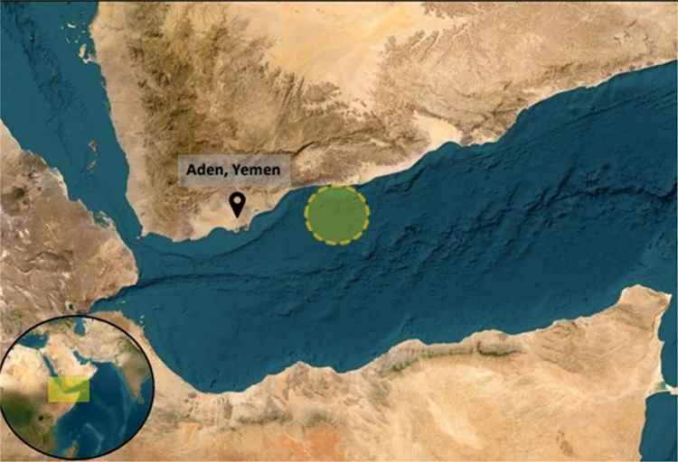هيئة بريطانية: زورق صغير يحاول اعتراض ناقلة نفط شرق عدن