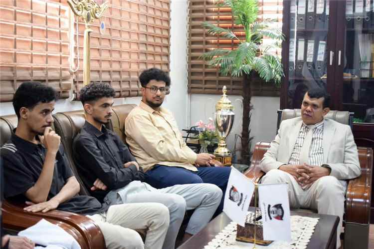 طب الأسنان بجامعة عدن.. شراكة طلابية نحو بيئة جامعية فاعلة
