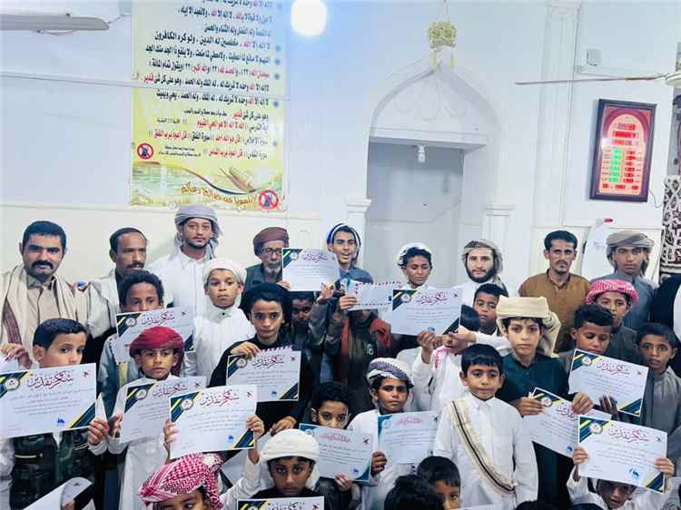 رخية... مدرسة تحفيظ القرآن الكريم بمسجد آل قصير تحتفي بطلابها الحافظين لأجزاء من كتاب الله