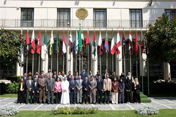الأمانة العامة لجامعة الدول العربية تنظم برنامجاً تدريبياً للطلاب اليمنيين بالقاهرة