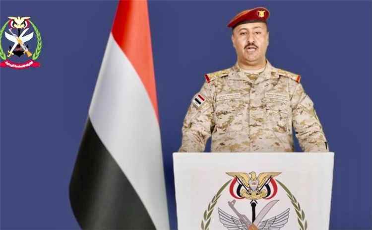 القوات المسلحة: مليشيات الحوثي تستخدم أسلحة دفاع جوي إيرانية تهدد سلامة الطيران المدني