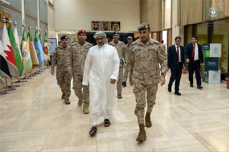 صحفي سعودي بارز: لهذا السبب استقبل قائد القوات المشتركة طارق صالح