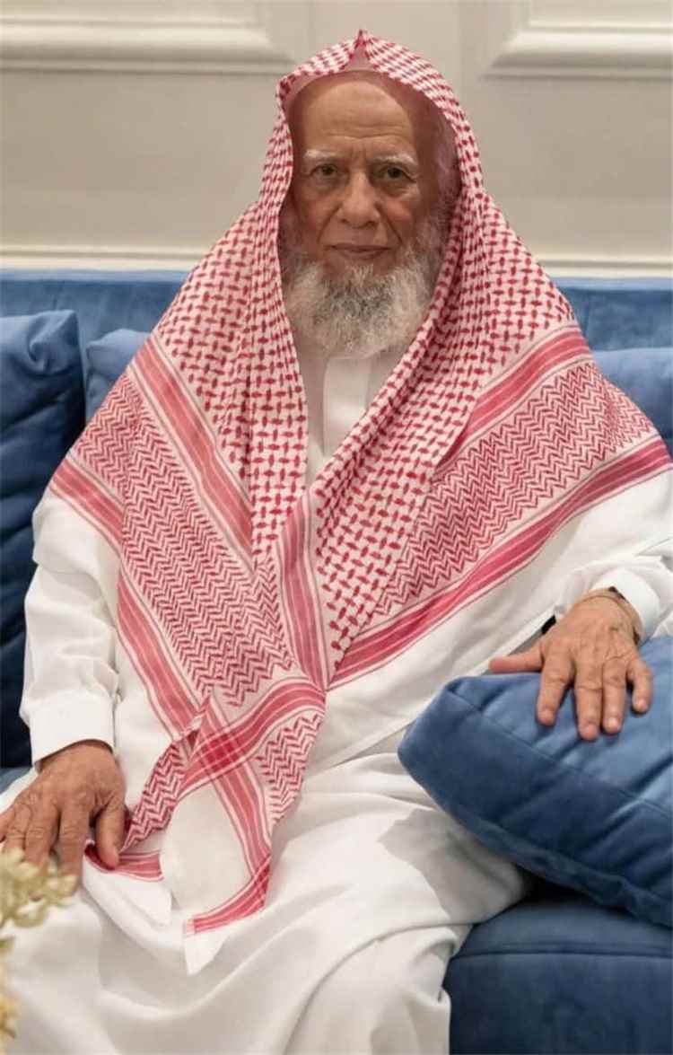 الناخبي يعزي في وفاة الشيخ عبدالله سالم بن موسى