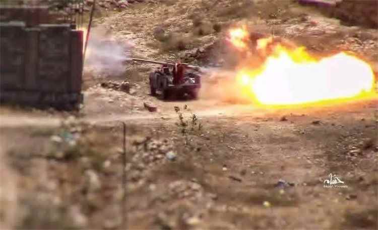 مقتل وإصابة أكثر من 20 حوثيًا وإحراق طقم جنوبي تعز