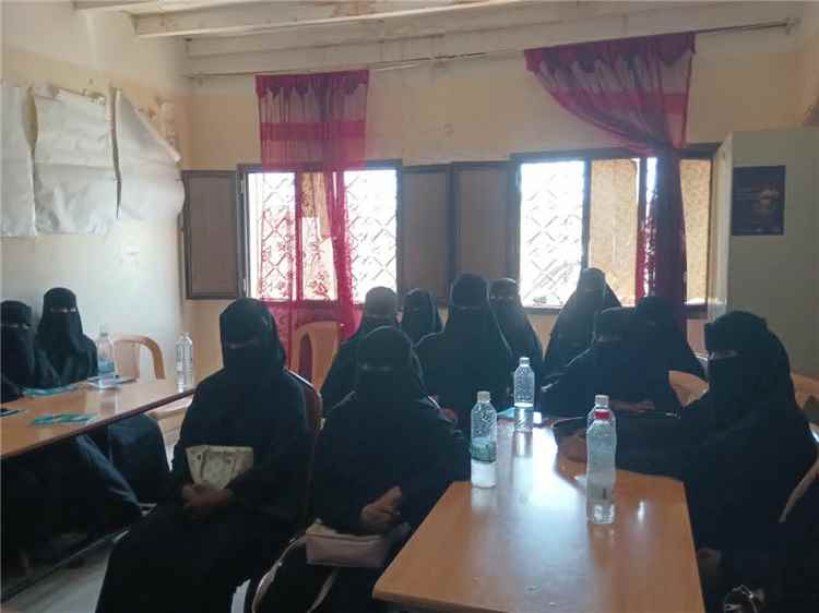 اختتام دورة ريادة الأعمال وتسويق المشاريع الصغيرة بجمعية المرأة التنموية الخيرية بأبين