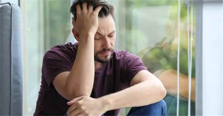 علامات مبكرة قد تكشف بداية الحالة النفسية.. تعرف عليها