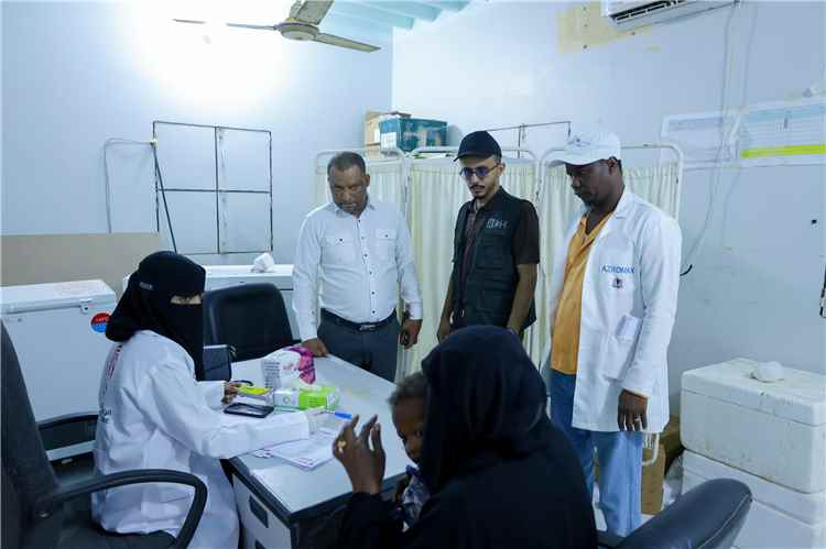 المركز الصحي بميفع يستقبل القافلة الطبية لتعزيز الرعاية الصحية
