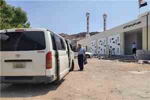 مدير عام التواهي يطلق مبادرة لتوفير المواصلات لموظفي المجلس المحلي وتخفيف أعباء التنقل