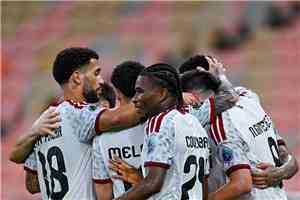 الامارات تهزم البحرين بثلاثية وتتأهل لنصف نهائي خليجي 27