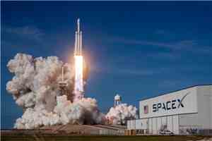 شركة space X تطلق 3 أقمار اصطناعية للاتصالات