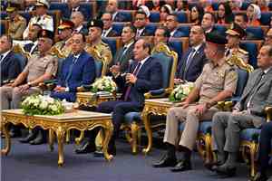 السيسي يحذر المصريين : ما حدث في 2011 لم ينته بعد .. ومصر الناجي الوحيد بالمنطقة