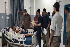 مدير دائرة الخدمات الطبية للمقاومة الوطنية يتفقد جرحى القوات المسلحة ويطلع على اوضاعهم الصحية