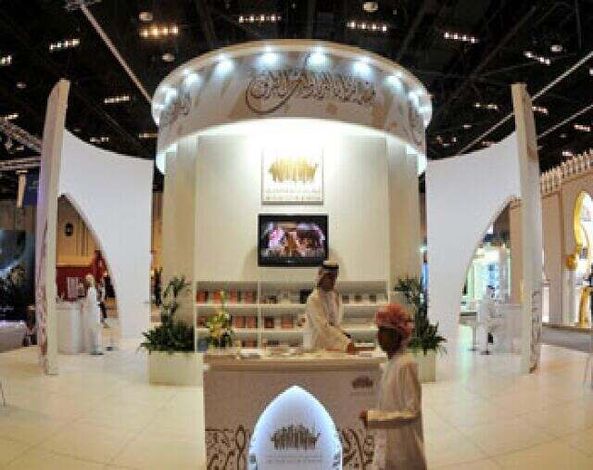 أبوظبي الدولي للكتاب 2012 يطلق مبادرة "تواقيع"