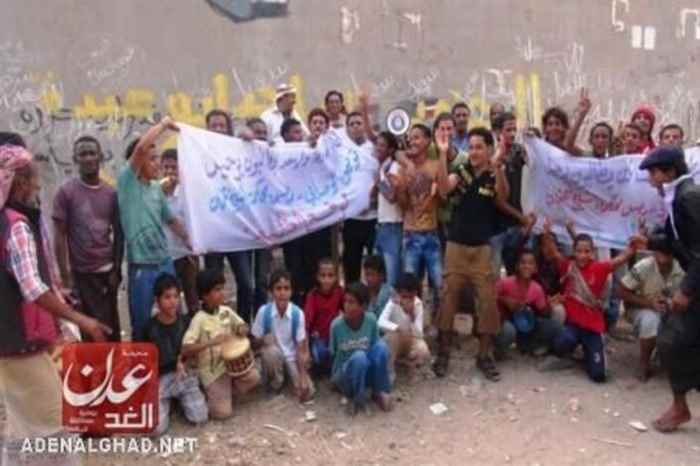 تواصل الاحتجاجات المطالبة بالتحقيق مع رئيس محكمة الشيخ عثمان