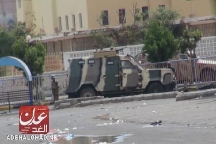 عاجل : اطلاق نار كثيف من اسلحة متوسطة بالقرب من ساحة الشهداء بالمنصورة