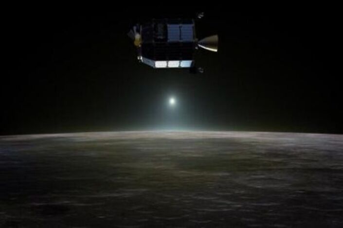 "ناسا" تطلق مركبة فضائية لاستكشاف غبار القمر