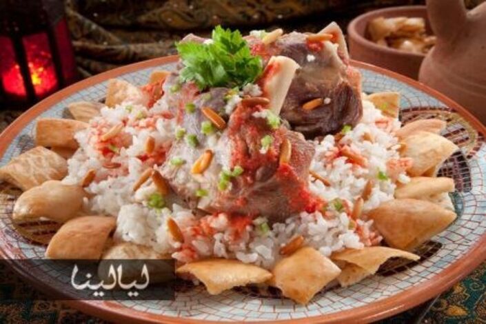 طريقة تحضير فتة العيد المصرية بالصلصة والتقلية