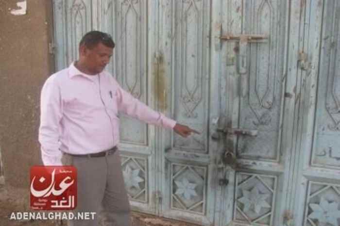 مجهولون يستهدفون مكتب محاماة بحوطة لحج (مصور)