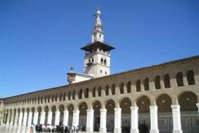 قصيدة : نذهب للجامع