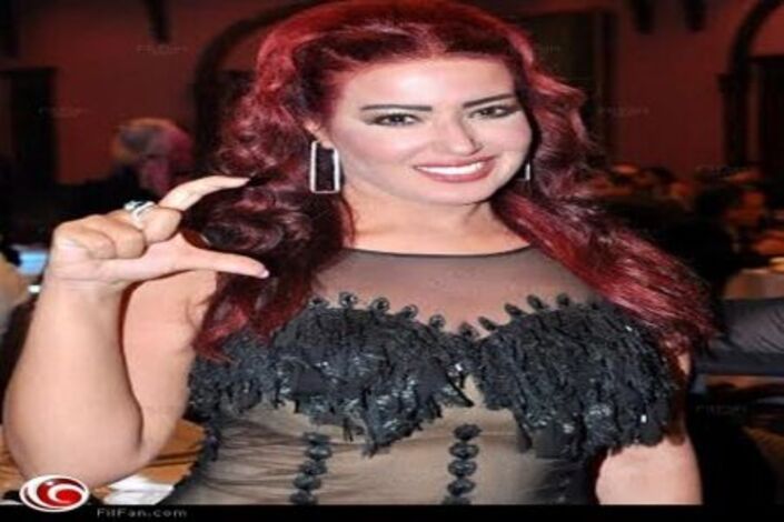 سمية الخشاب: صورنا مشهد الاغتصاب في (حين ميسرة) 18 مرة