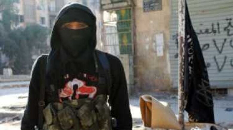 عرض الصحف البريطانية((الغارديان)) : الزواج يدفع المئات من الفتيات الغربيات للإلتحاق بالجهاديين