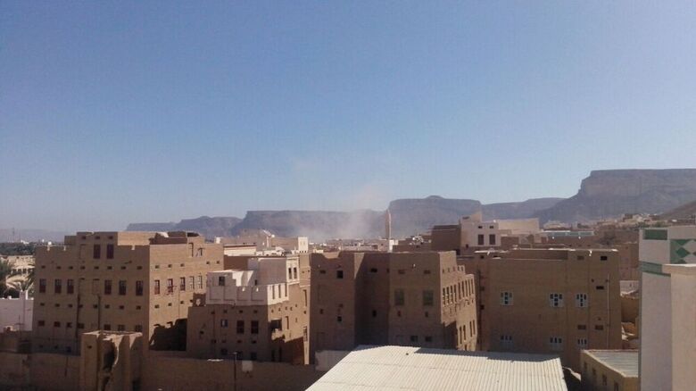  شهود:  انفجار عنيف يهز وسط سيئون