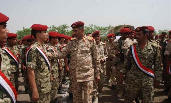 مصدر : موكب اللواء محمود الصبيحي في طريقه الى عدن