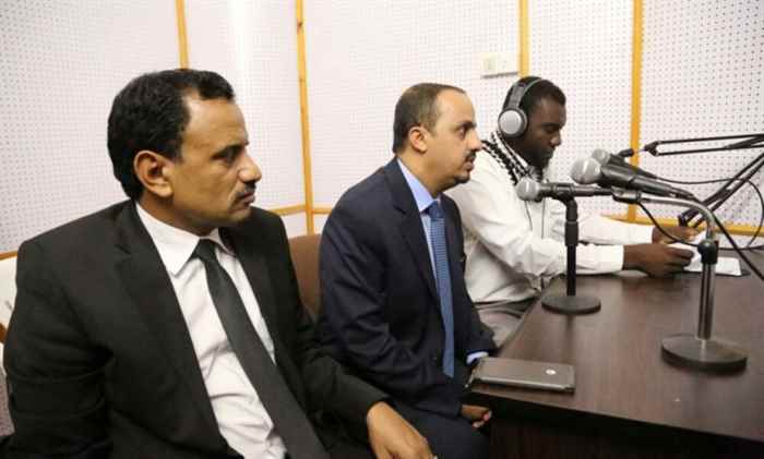 وزير الإعلام اليمن يدشن إعادة تشغيل اذاعة سقطرى