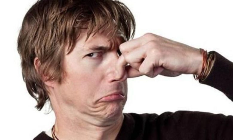 7 أطعمة تخلصك من رائحة العرق الكريهة