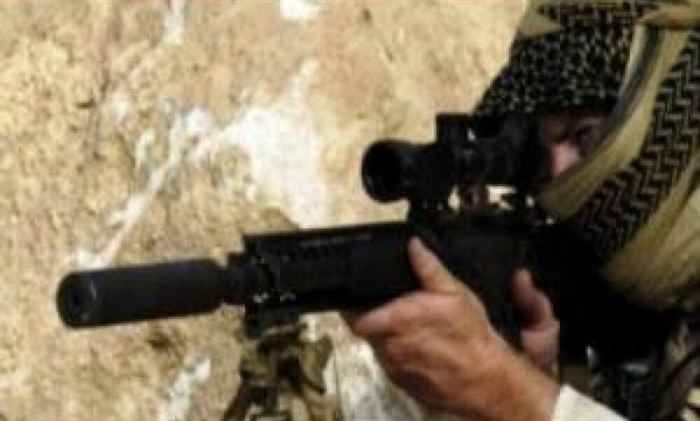 صحيفة خليجية تحسم الجدل وتكشف حقيقة "قناص صنعاء" ودوافع اغتيال مباغت لقيادات حوثية بصنعاء (تفاصيل)