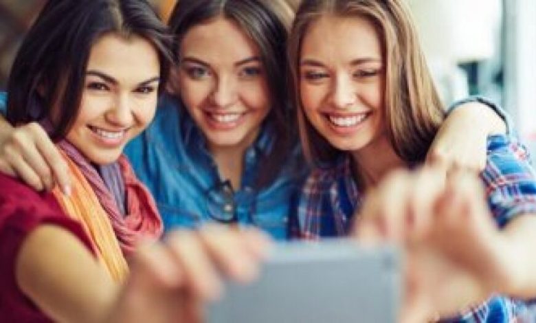 لو بتحب تتصور سيلفى كتير.. خلى بالك انت مريض نفسى ولازم تتعالج