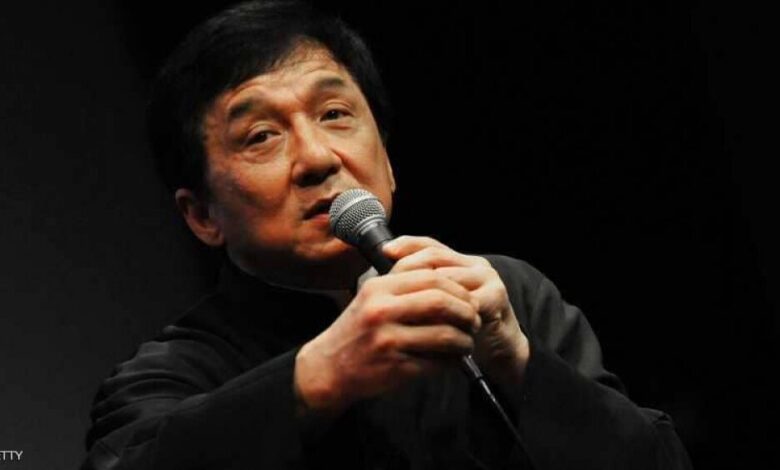 جاكي شان يفضح نفسه.. عنف ونساء وخيانة زوجية