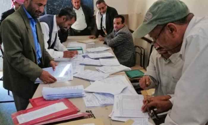 مدير تربية جبل حبشي يتفقد الاختبارات النصفية في عددا من مدارس المديرية