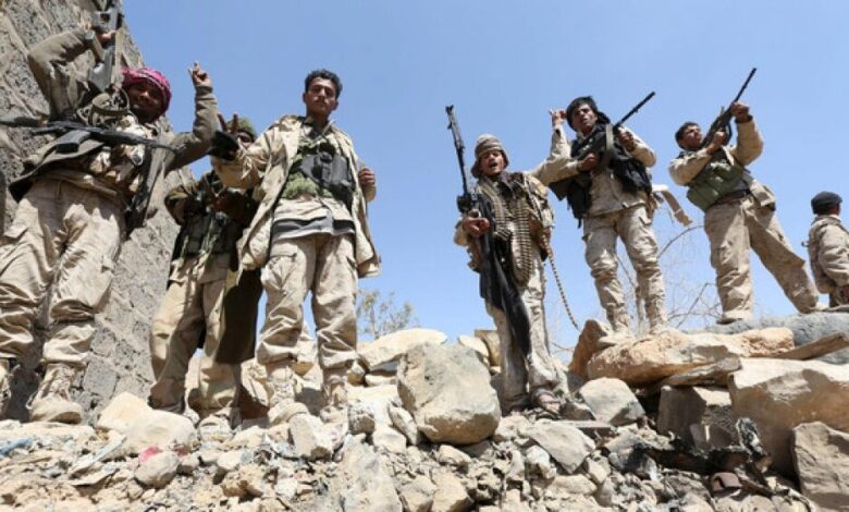 اسير حوثي يكشف عن تفاصيل خطيرة ويفضح قيادات حوثية .. ماذا قال ؟