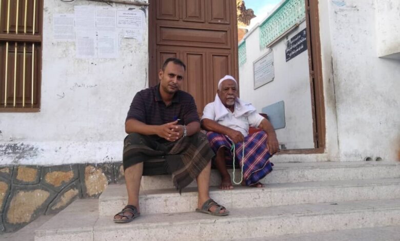 العم أحمد سعيد بوسبعة في جلسة رمضانية يتحدث عن ذكريات عاصرها   