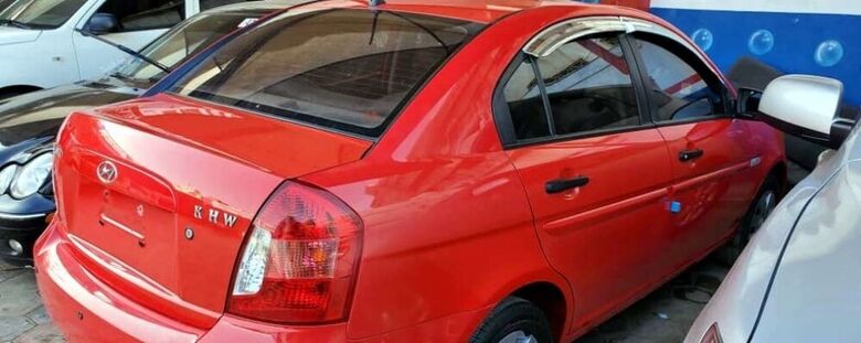 للبيع اكسنت موديل 2006