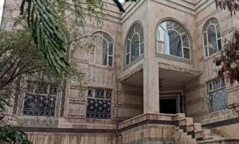 للبيع فله رووعه 16 لبنه في حي الاندلس خلف مستشفى ازال.